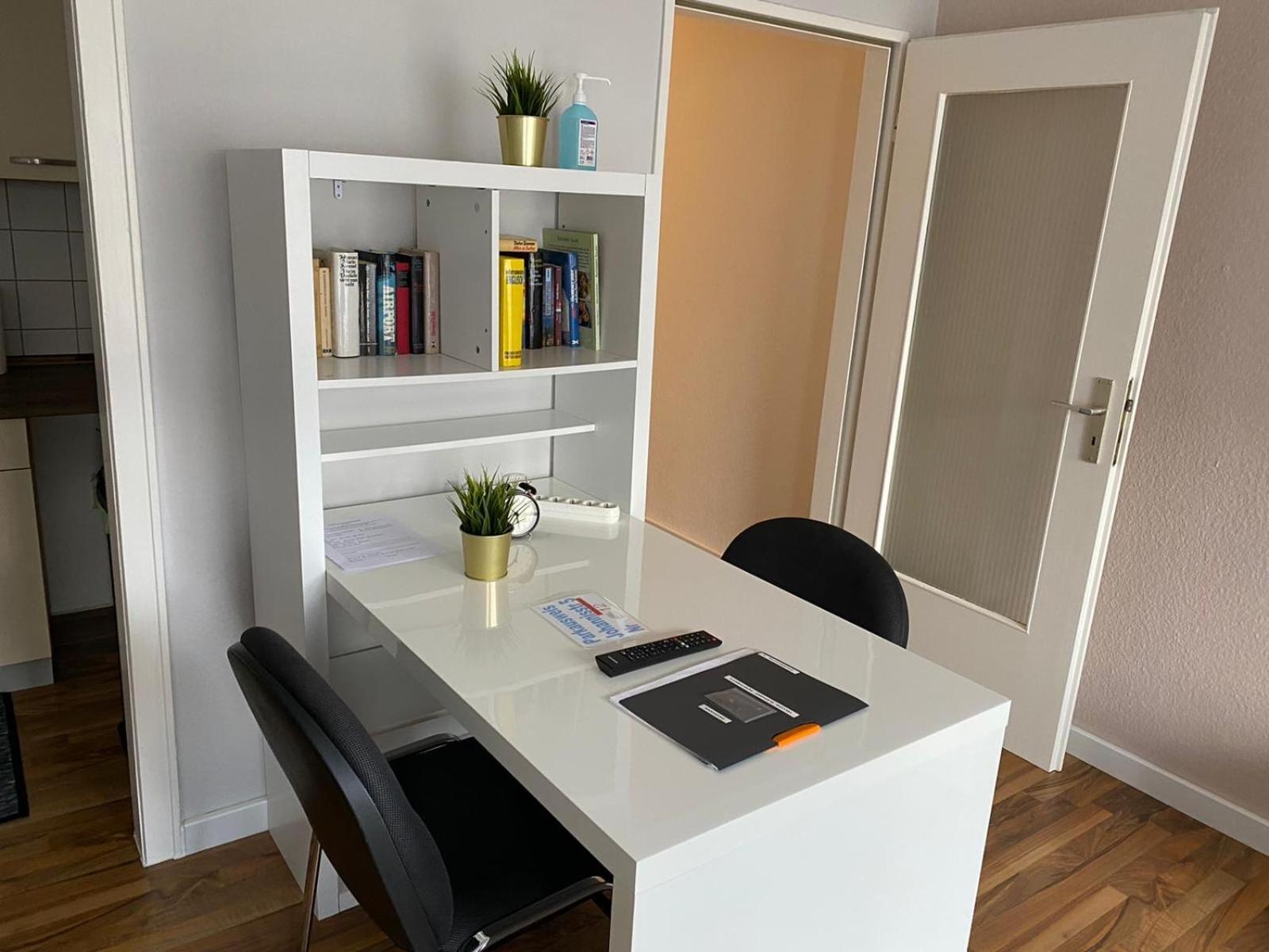 1,5-Zimmer Apartment Mit Balkon Am Hauptbahnhof Neumünster Buitenkant foto