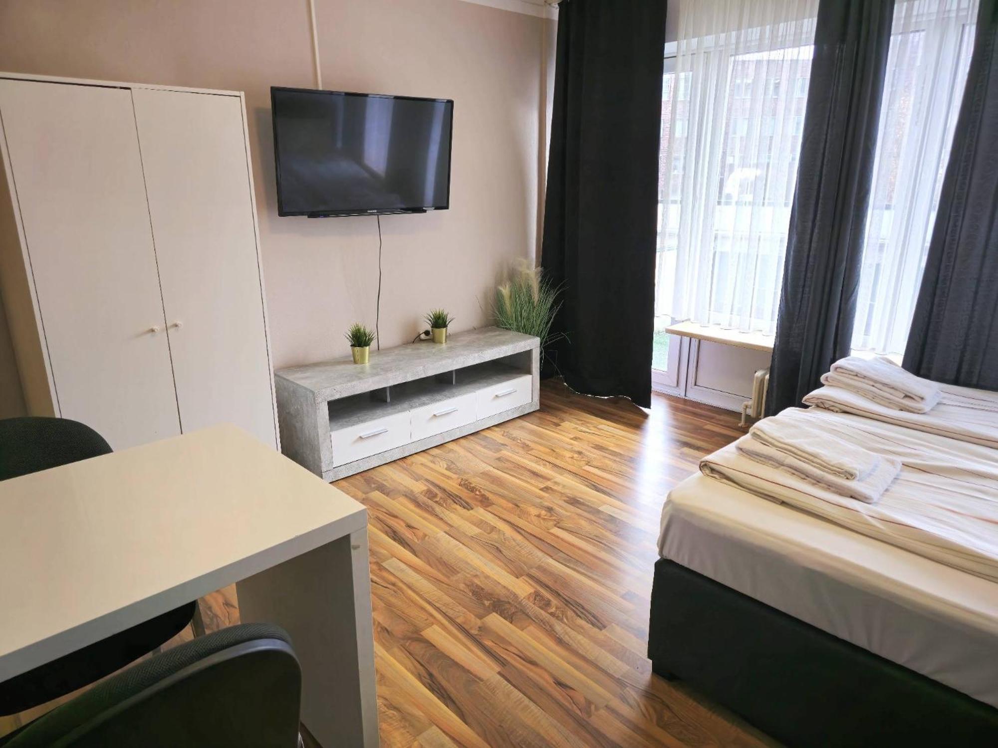 1,5-Zimmer Apartment Mit Balkon Am Hauptbahnhof Neumünster Buitenkant foto